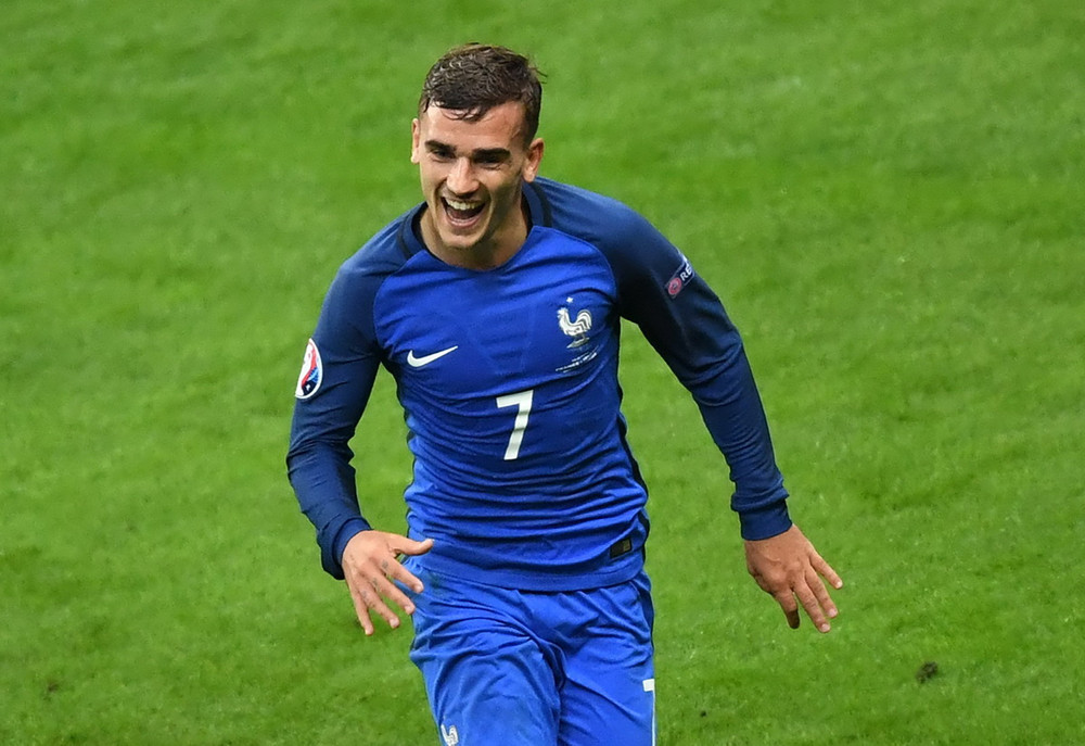 Đội tuyển Pháp lập kỷ lục, Griezmann ghi bàn thứ 100 | Vietnam+ (VietnamPlus)