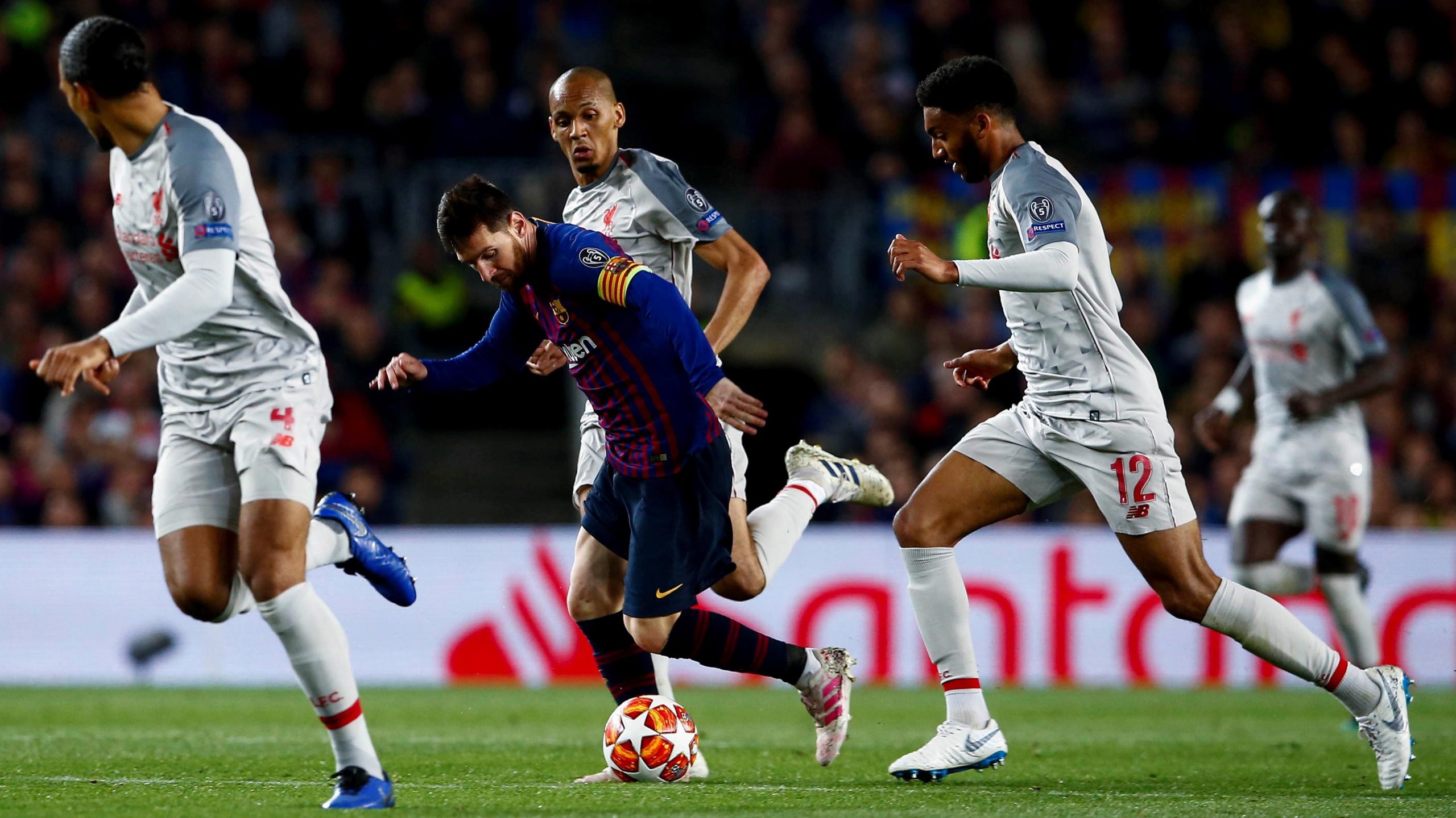 Messi đá vị trí nào